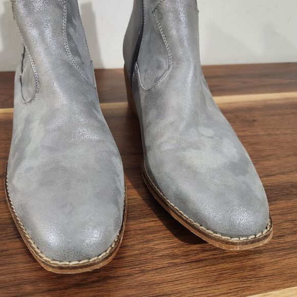 Boutique By Corkys Starboard Ankle Boot Gray Metallic Heel Western Size 10 - Picture 5 of 12